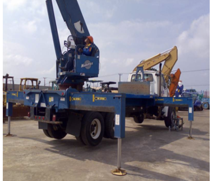 Mounted Truck Crane STERLING LT7501