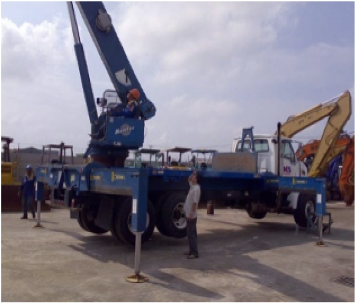 Mounted Truck Crane STERLING LT7501