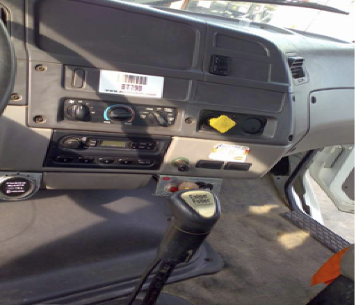 Mounted Truck Crane STERLING LT7501