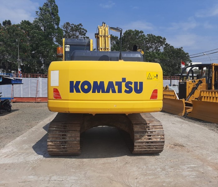 MIDI EXCAVATOR PC 200 -8MO