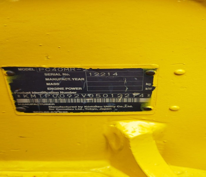 MINI EXCAVATOR KOMATSU PC 40 MR-2